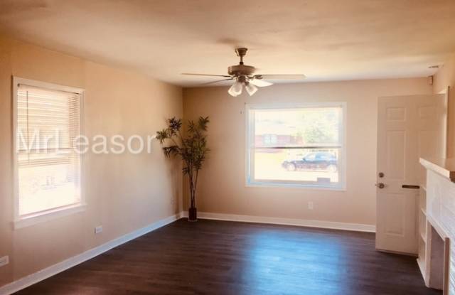 711 8th Avenue North Gallery 3