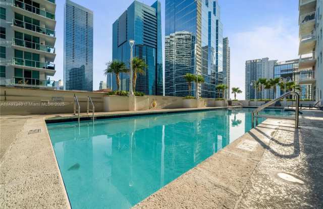1200 Brickell Bay Dr photos photos