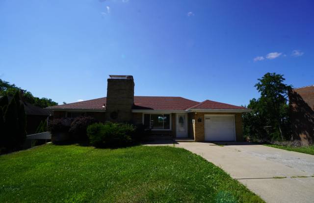 1092 Greentree Road photos photos