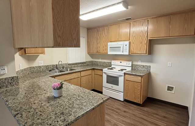 3500 Shawnee Drive - A Gallery 4