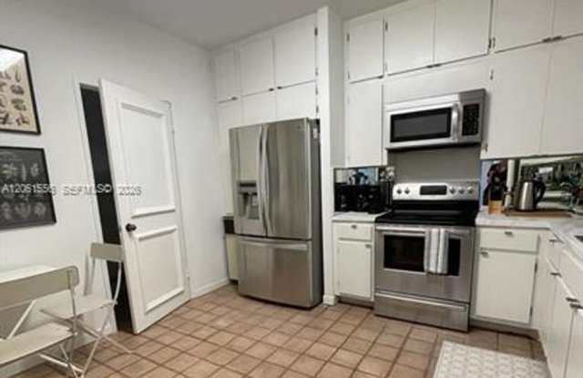 151 Crandon Blvd cu-822, Key Biscayne, FL 33149 photos photos