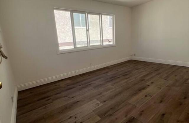 4822 Rosewood Ave Gallery 2