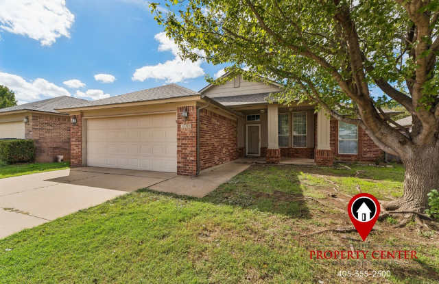 *Available Now*Updated Edmond Home with Cozy Fireplace & Spacious Backyard Gallery 3