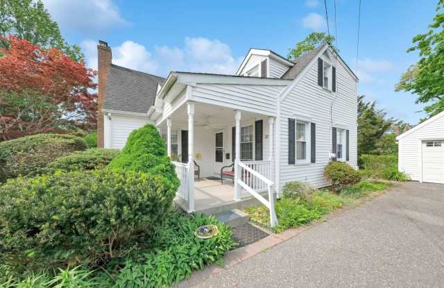 52 Connetquot Road Gallery 4