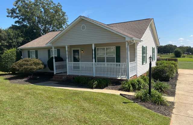 Beautiful 3-Bedroom Home in Lyman – Available Now! Gallery 1