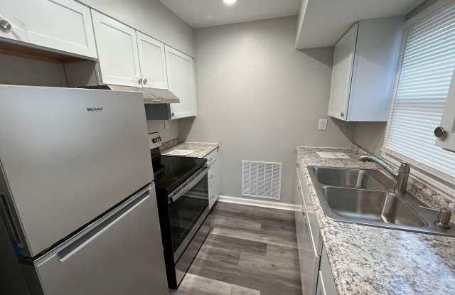 One bedroom one bath apartment in Alton photos photos