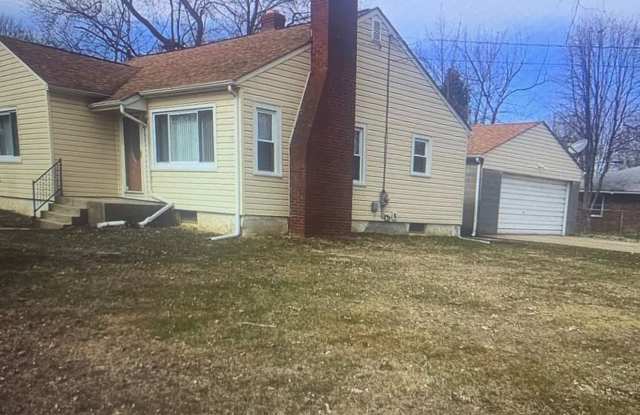 One Floor Living - 3 Bedrooms with 2-Car Garage Gallery 3