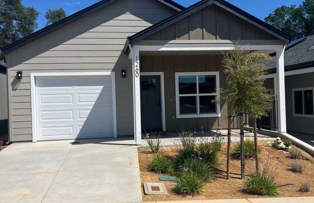 Newly built homes with City of Redding solar! photos photos