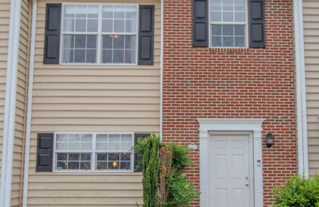1140 Fairview Ln Gallery 1