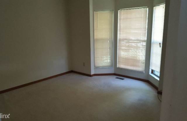 1226 Norway Ln Gallery 3