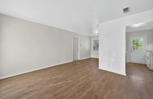 5311 Woodbrook Gallery 3