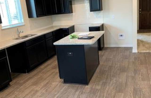1824 waggoner Drive Gallery 3