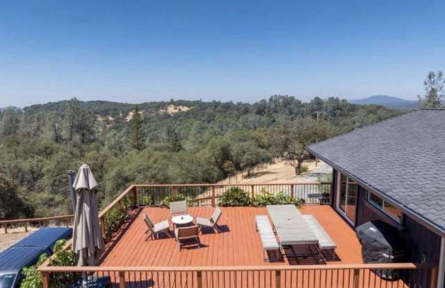 12233 Hilltop Drive Gallery 4