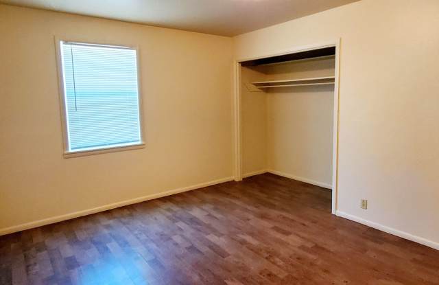 1 Bedroom  2 Bedroom Apartments photos photos