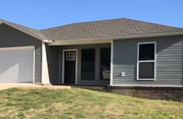 209 Formon Drive - 209 Formon Drive, Paragould, AR 72450