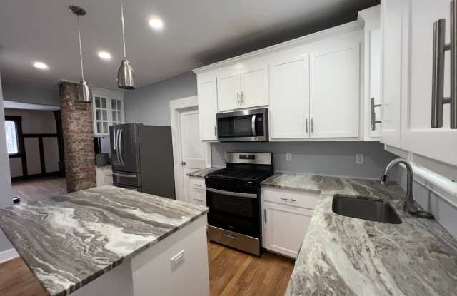 1546 Whitney Avenue photos photos
