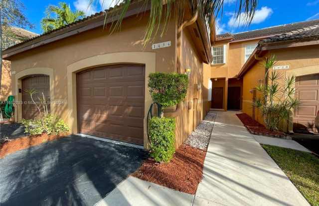 1434 Coronado Rd - 1434 Coronado Road, Weston, FL 33327