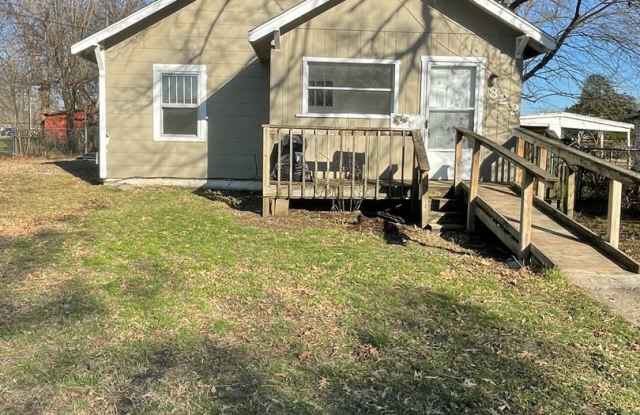 Spacious 2 Bed 1 Bath House Gallery 1