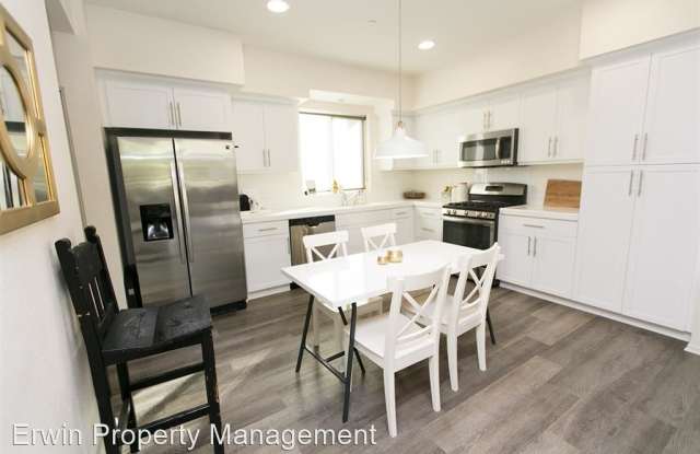 213 Royal Glen #306 Gallery 4