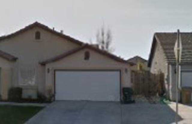 House - 6613 High Peaks Drive, Bakersfield, CA 93313