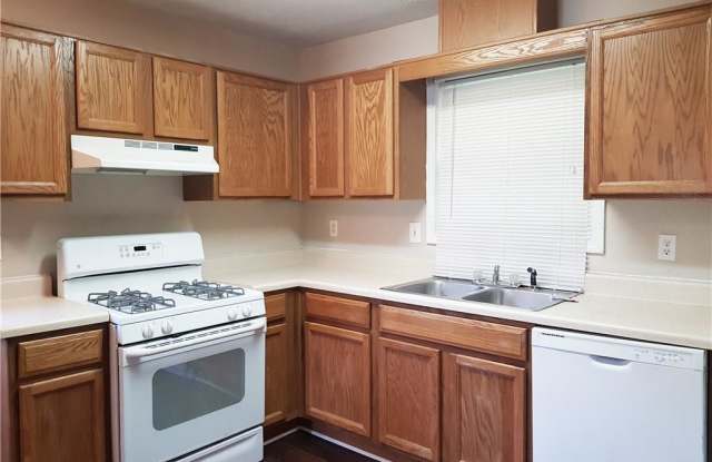 1229 Creek Forest Ct NW Gallery 3