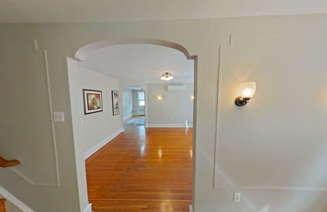 1905 W Olney Ave Gallery 3
