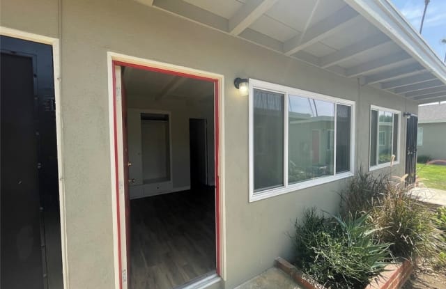 1015 N Azusa Avenue Gallery 3