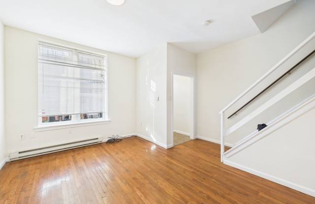 HUGE 3 BED 2 bath NEAR TEMPLE UNIVERSITY Available Now Gallery 4