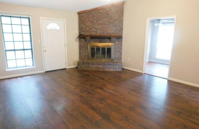 1753 Tall Oak Cir Gallery 3
