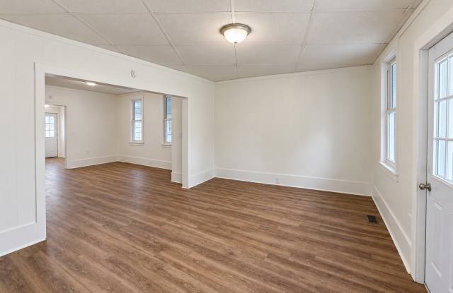 Spacious 4-Bedroom, 1.5-Bath Single-Family Home | Section 8 Eligible Gallery 3