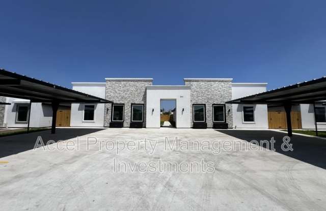 2011 Selena St photos photos 2011 Selena St photos photos