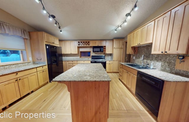 468 Jeannette Way - 468 Jeannette Way, Ester, AK 99709