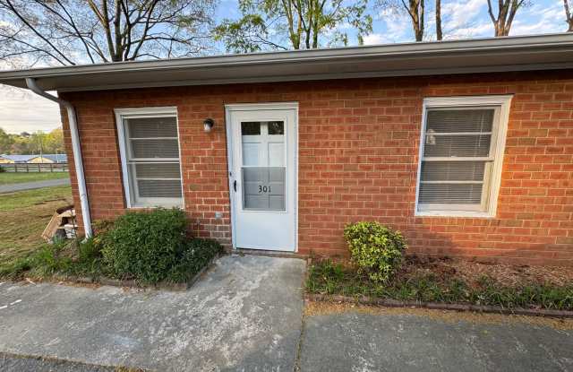 Updated One Bedroom Apartment in Matthews photos photos