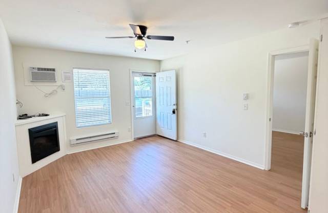 Cedar Creek Apartment Homes Gallery 4