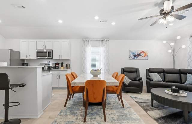 10904 Mason Drive Gallery 4