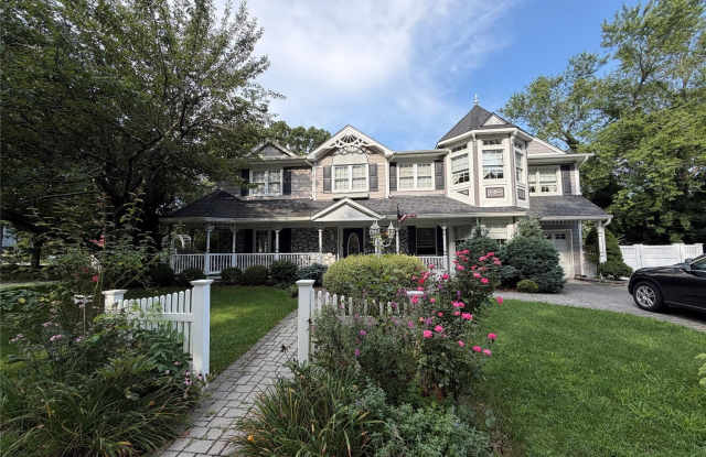 24 Arlington Avenue Gallery 1