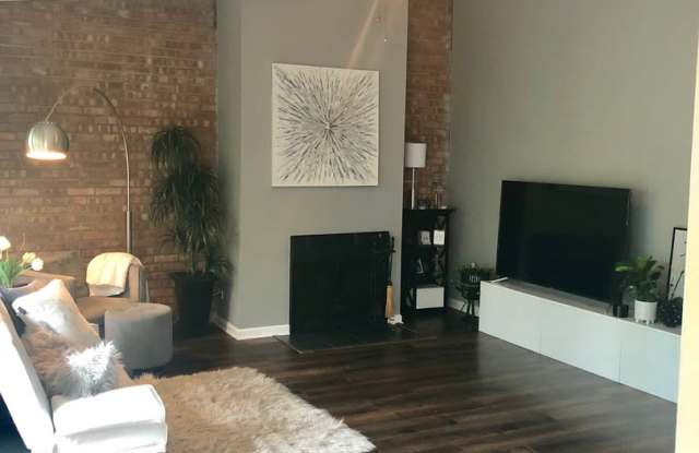 6016 East Lake Drive Gallery 4