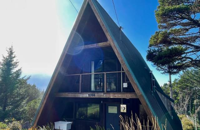 2780 Southwest Breakers Drive - 2780 Southwest Breakers Drive, Lincoln County, OR 97394