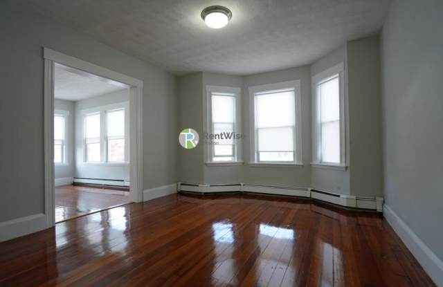 92 Nichols Gallery 1