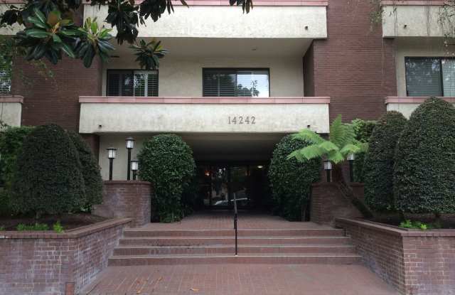 14242 Riverside Dr., #301 - 14242 Riverside Drive, Los Angeles, CA 91423