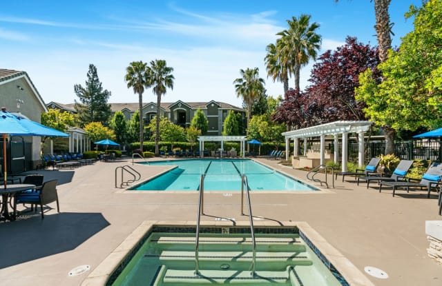 Hawthorn Village photos photos
