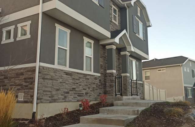 3031 South Willow Creek Drive Gallery 4