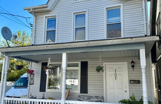 707 Pawnee Street 2nd Floor - 707 Pawnee Street, Bethlehem, PA 18015