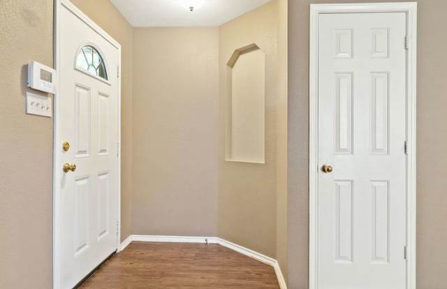 148 South Willow Way Gallery 4