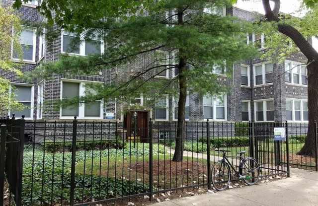 1256 West Montrose Avenue photos photos