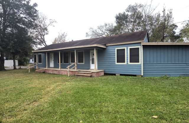 403 West Dewey Avenue - 403 West Dewey Avenue, Orange, TX 77630