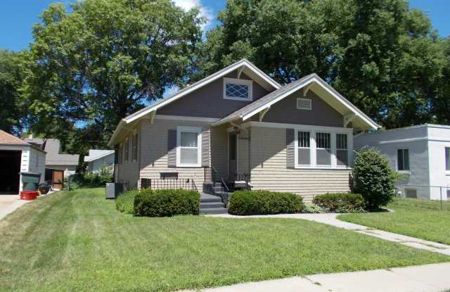 1408 W Koenig photos photos