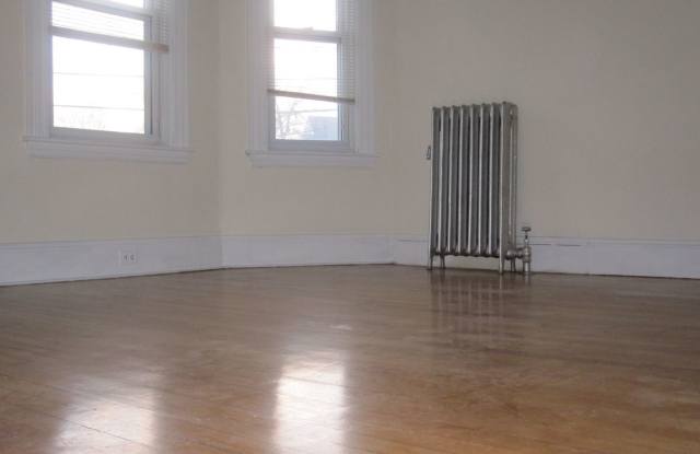 4 Chester Ave Gallery 1