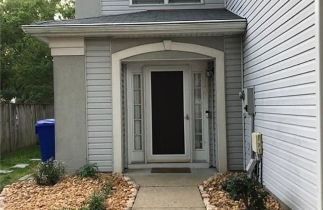 719 W Williow Point Place - 719 W Willow Point Pl, Newport News, VA 23602