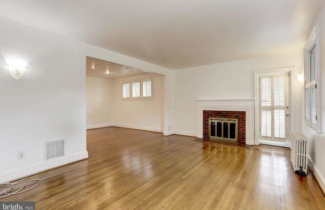 1358 JONQUIL ST NW Gallery 4